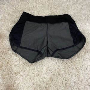 Lululemon black/striped shorts